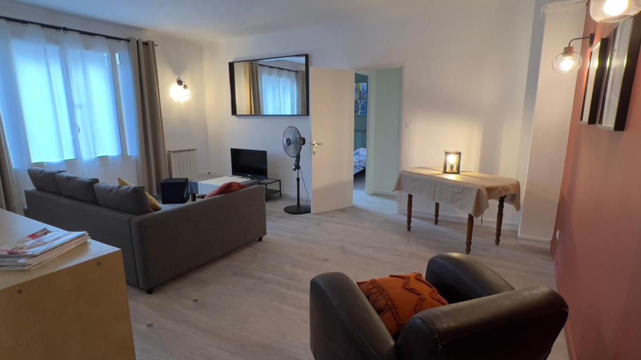 Escale Marseillaise, Grand T2 Calme, Pres Du Vieux Port Pour 2 A 4 Personnes, Nettoyage Rigoureux Marselha Exterior foto